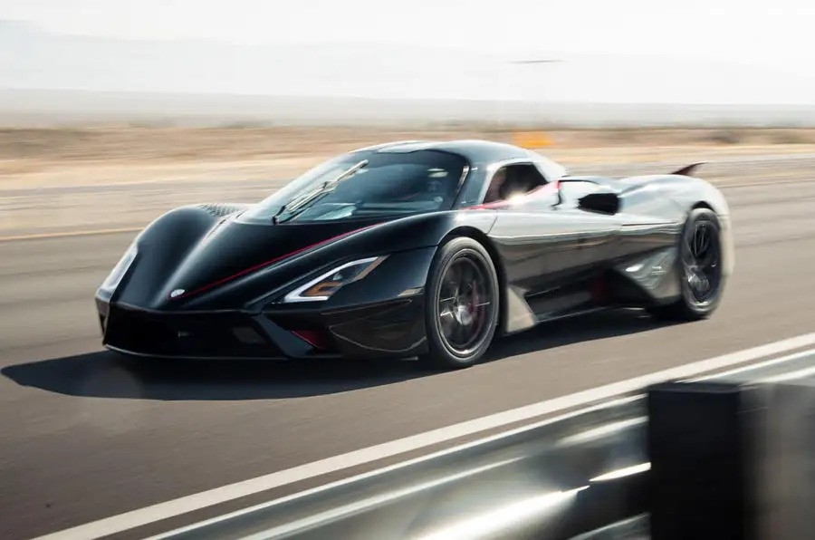 اس‌اس‌سی تواتارا، هایپرکار آمریکایی با رکورد سرعت بالای ۵۰۰ کیلومتر بر ساعت، طراحی تهاجمی و سیستم ثبت داده مستقل