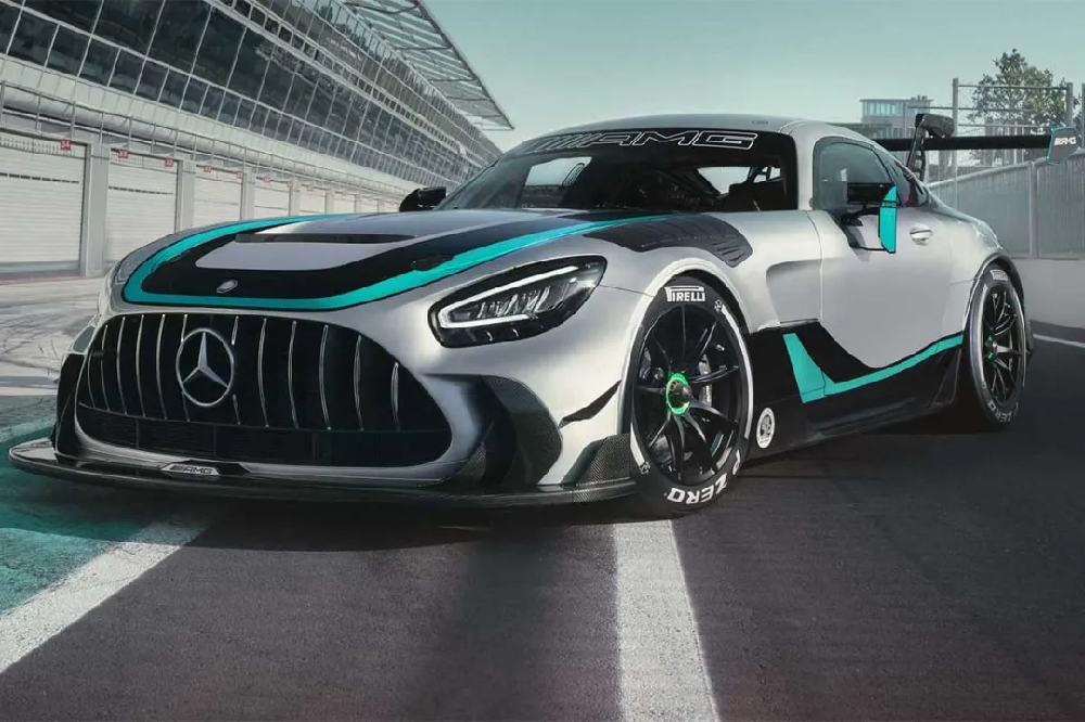 مرسدس AMG GT2 Edition W16 در پیست