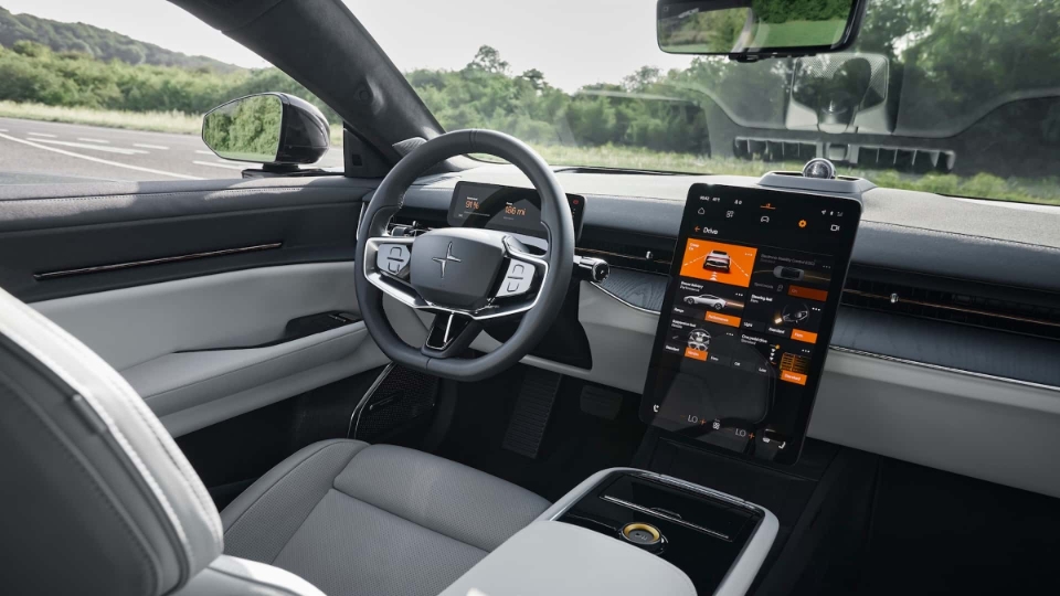 کابین مینیمال و لوکس سدان برقی